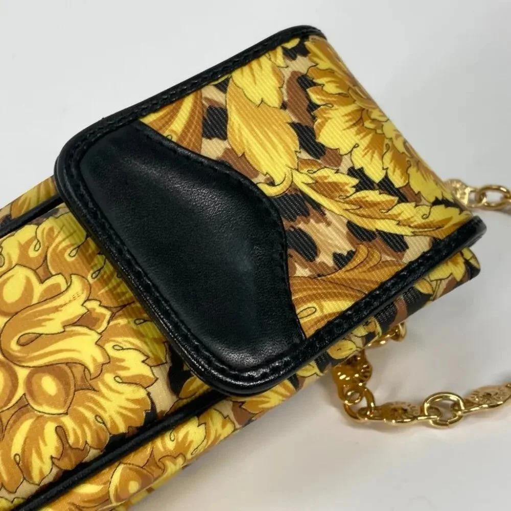 Auth VERSACE Pochette bag vintage Leopard print Chain mobile case Shoulder Bag